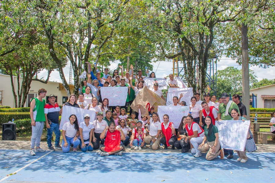 Con la participación de cerca de 60 personas, celebramos el Día de la Familia Palmera, un encuentro organizado por la Unidad de Servicio al Palmicultor (USP) que reunió a nuestras Mujeres Productivas Palmicultoras y a sus seres queridos en un espacio de integración y alegría.
