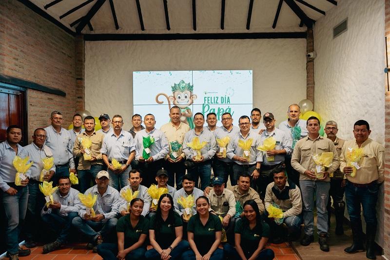 En el marco de la celebración del Día del Padre, el equipo de Bienestar lideró un espacio especial para reconocer y agradecer a quienes, además de aportar diariamente al crecimiento de la organización, desempeñan uno de los roles más importantes de la vida: ser padres.